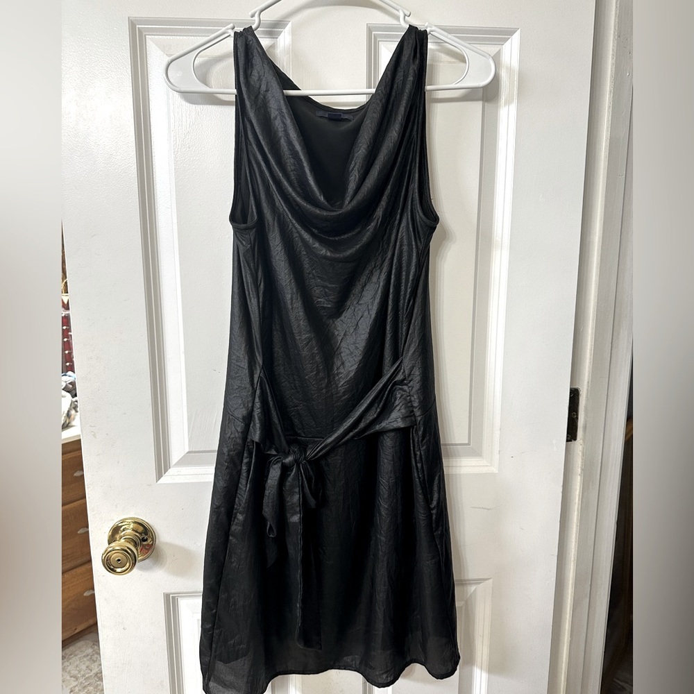 GAP little black dress sz 2 SO CUTE